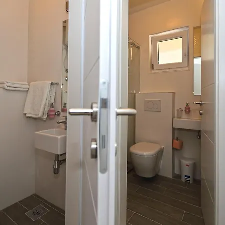 شقة Grgo هفار